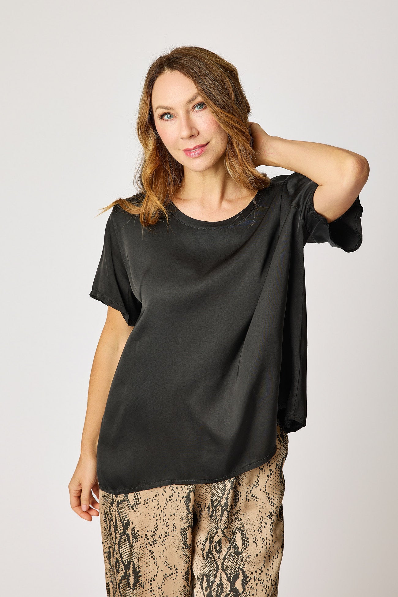 Crew Neck Satin Short Sleeve Blouse