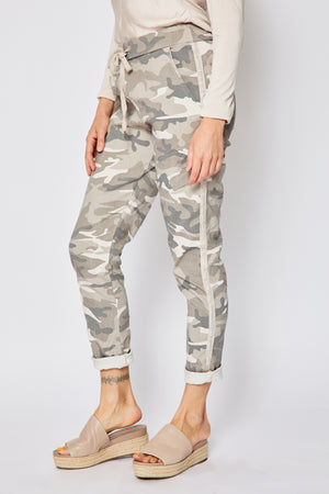 THE MADE IN ITALY CAMO PANTS - BEIGE - BACK IN STOCK – STYLE ON THE GO